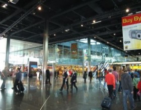 Failed attack sparks airline security crackdown