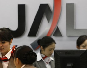 Japan Air to Cut Third of Staff in Turnaround Plan