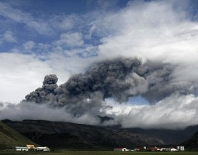 new iceland ash clouds tourism travel vacation