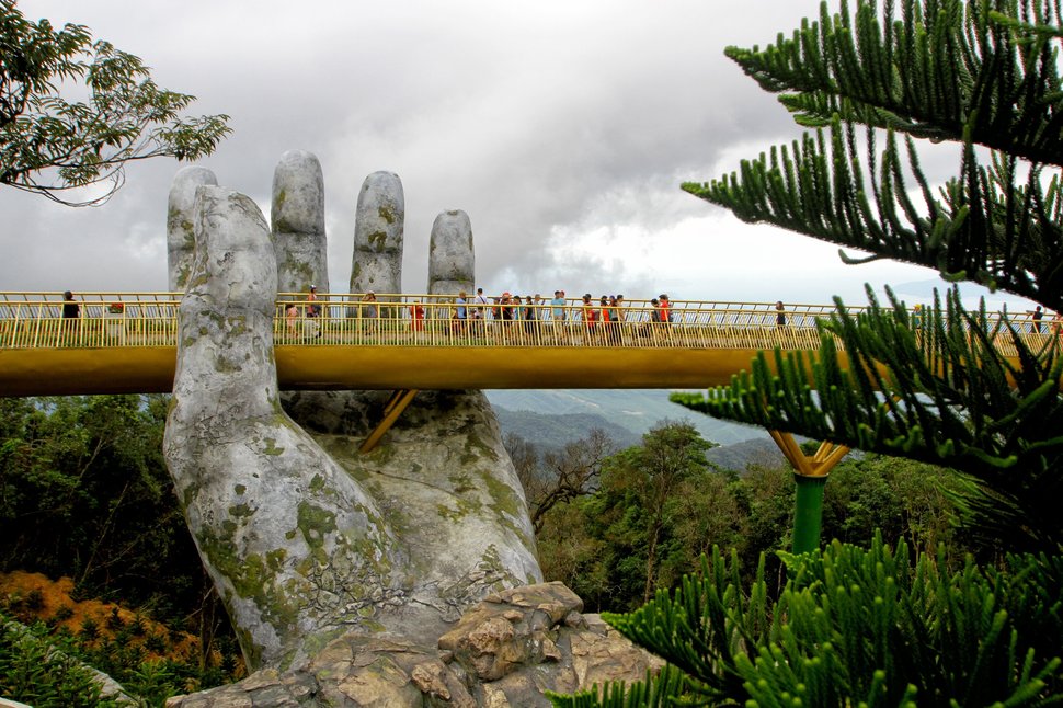 vietnam golden bridge