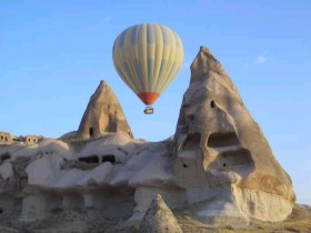 Uzak Doğulu turistler Kapadokya'ya akın etti