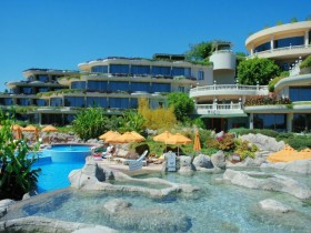 crsytal sunrise queen luxure resort