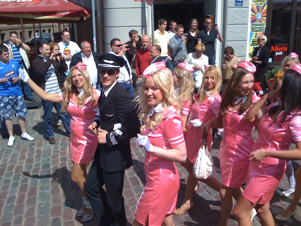 Riga Letonya Sarisinlar Festivali Go Blonde