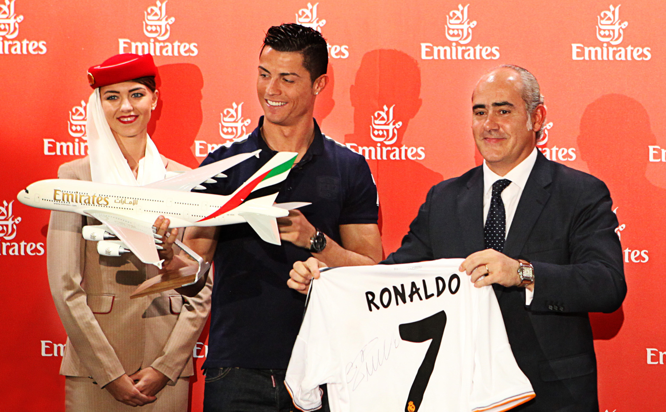 Ronaldo Pele Emirates Hava Yolları