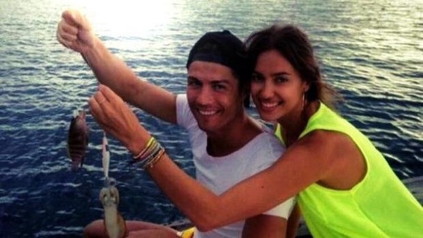 cristiano-ronaldo-irina-shayk-yunanistan-mikonos-adasında-tatilde (13)