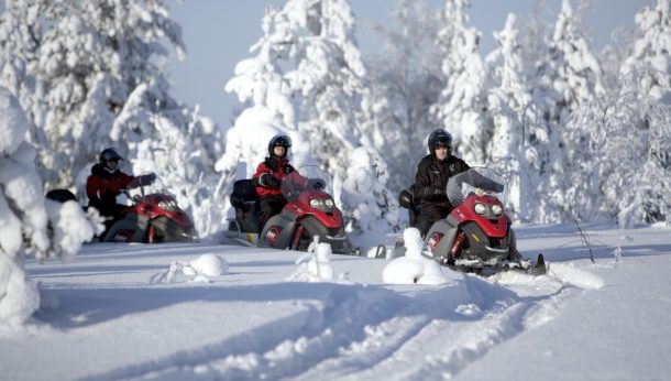 Kar motosikletleri gezisi