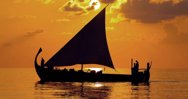 maldivlerde yapilacak aktiviteler gunbatimi tekne