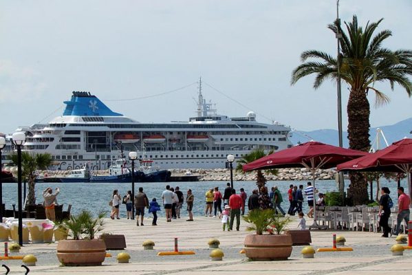 Çeşme Kruvaziyer Gemisi