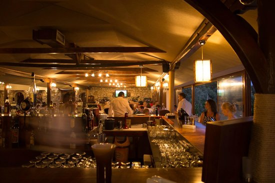 Gurme Turlarının Yeni Adresi Yunanistan Halkidiki 13 Athos Restoran Bar