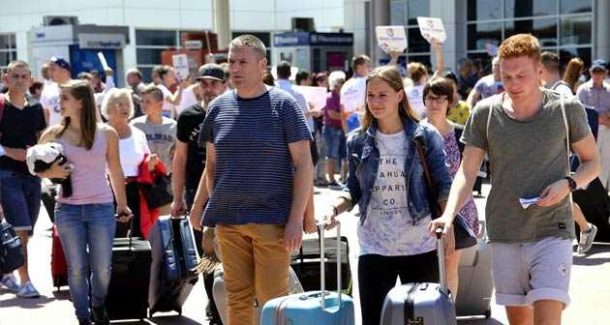 Antalya'da Rus Turist Akını 2 Rus Turist Antalya