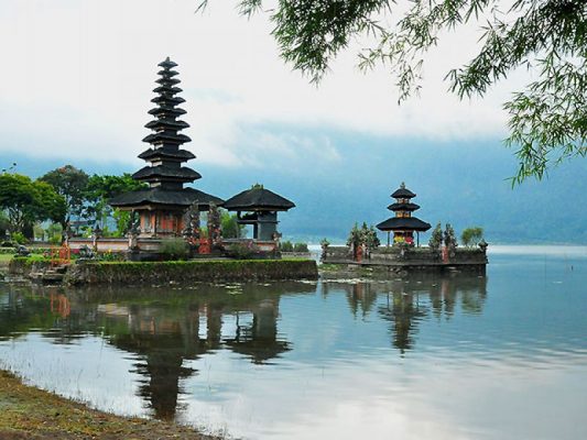 Bali Adası Balayı Turları Çiftlerin İlgi Odağı 8 Pura Ulun Danur Batur