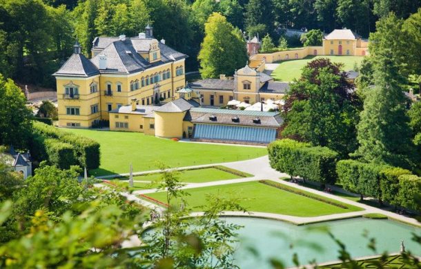 schloss hellbrunn mit gartenanlage