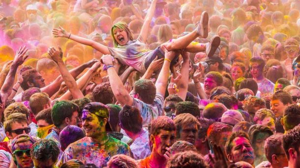 Dünyanın en renkli eğlencesi Holi Festivali 9