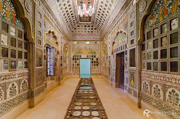 Sheesh Mahal ayna saray