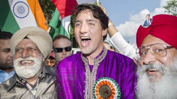 Kanada lideri Trudeau Hindistanda