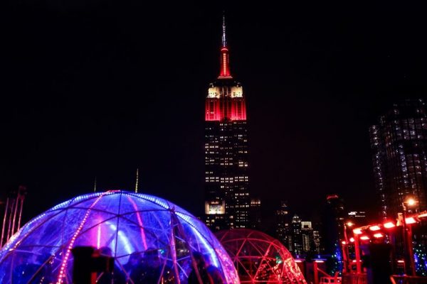 New York'un simgesi Empire State THY ile kırmızı-beyaza büründü