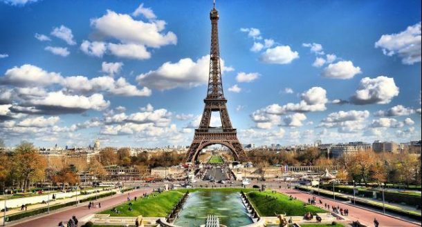 Parisin simgesi Eiffel Kulesi kapatıidi