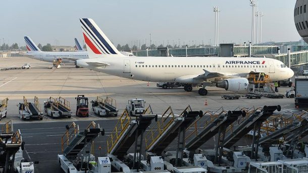 Fransa'daki grev, Air France'ı çıkmaza sürüklüyor