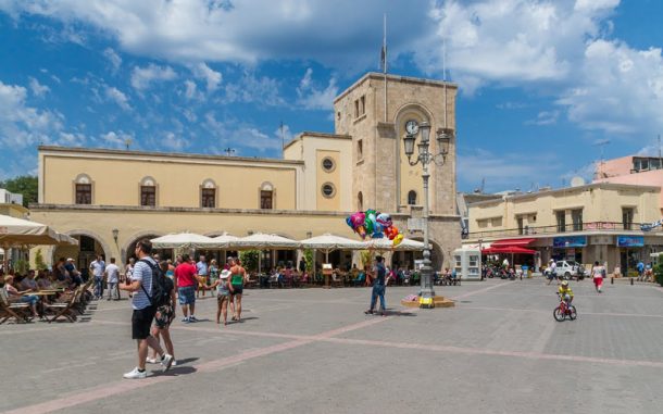 Türk turistlerin Yunan Adaları arasındaki vazgeçilmezi: Kos 12 Kos Adası'nın ünlü meydanı Eleftheria