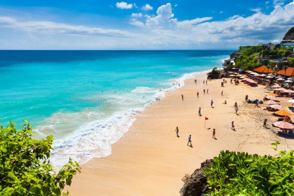 Jimbaran bölgesinin ünlü plajı Dreamland Beach