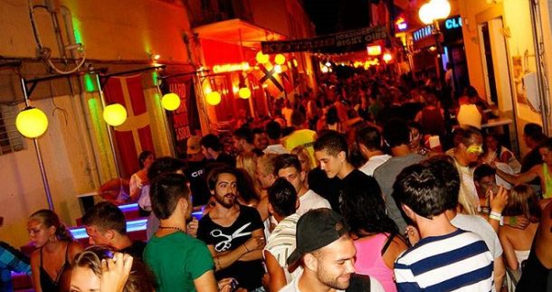 Türk turistlerin Yunan Adaları arasındaki vazgeçilmezi: Kos 13 Kos'ta Yunan mezelerini tadın, sirtaki yapın