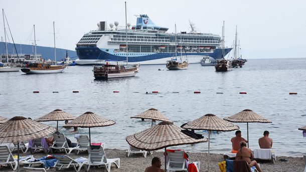 Bodrum kruvaziyerle gelen turistlerin akınına uğradı