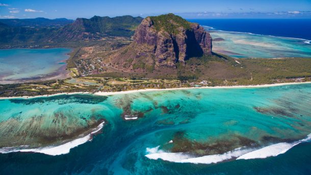 Afrika'nın tatil cenneti Mauritius'un trekking ile ünlü dağı Le Morne Brabant