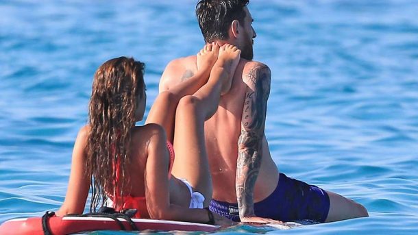 Messi ve Antonella Roccuzzo  İbiza tatilinde aşk tazeledi