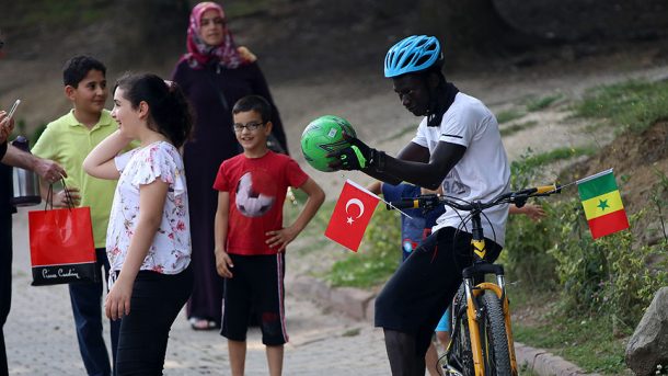 Türk halkı bize memleketimizi hiç aratmadı