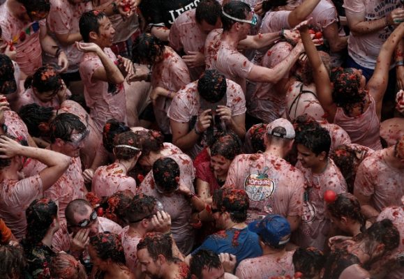 İspanya ünlü festivali İspanya ünlü festivali La Tomatina başlıyor