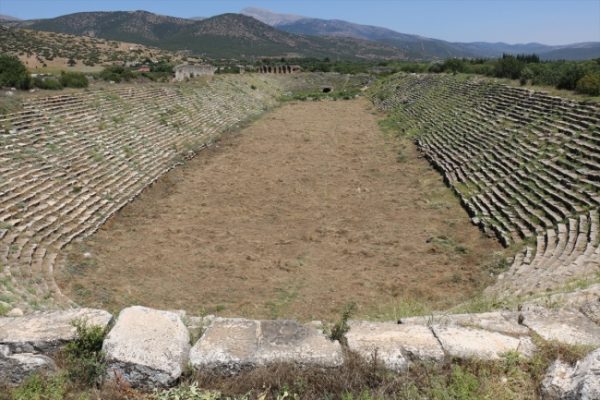 Afrodisyas Antik Kenti'nde kombine izleri