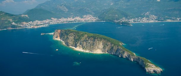 Budva'nın Hawaii'si Aziz Nikola Adası