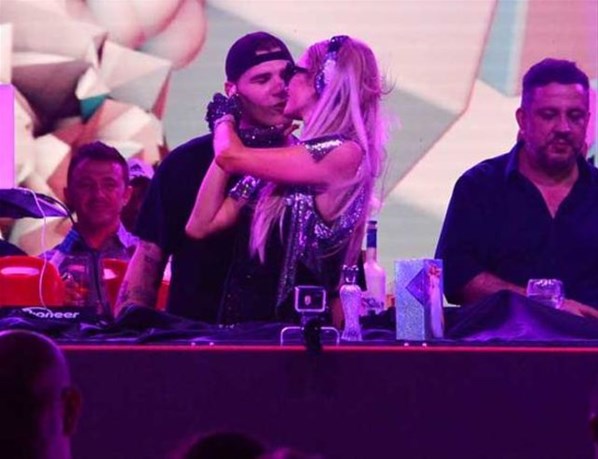 Paris Hilton’a sevgilisi Chris Zylka eşlik etti