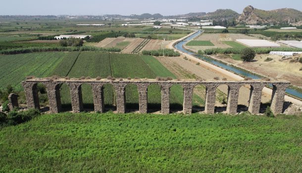 Antik tiyatro, Anadolu'da çok fazla görülmeyen bir yapım özelliğine sahip