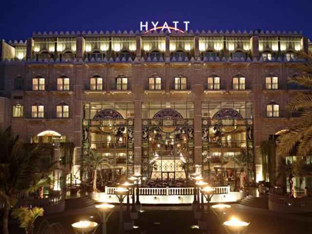 Ferit Şahenk'in oteli Grand Hyatt'a Çinli şirket talip oldu