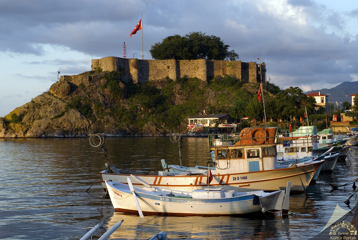 Türkiye'nin en görkemli kaleleri Tirebolu Kalesi- Giresun