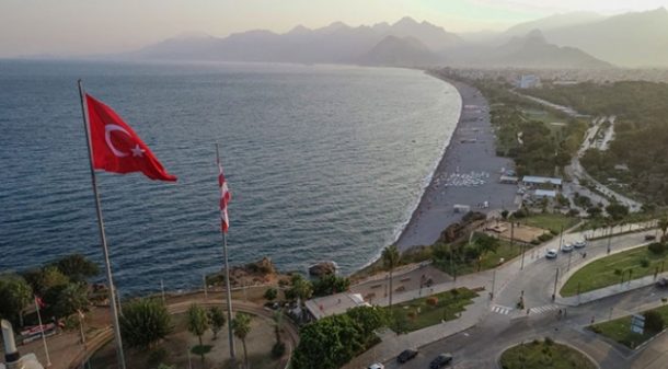 Türkiye'nin turizm başkenti Antalya 8 ayda 180 ülkeden 9 milyon turisti ağırladı!