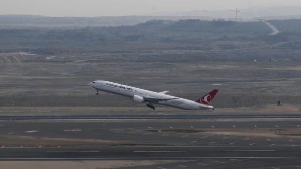 İstanbul Havalimanı’ndan Bakü’ye ilk uçuş 121 yolcuyla yapıldı