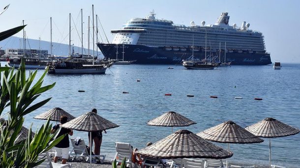 En fazla kruvaziyer Kuşadası Limanı'na geldi