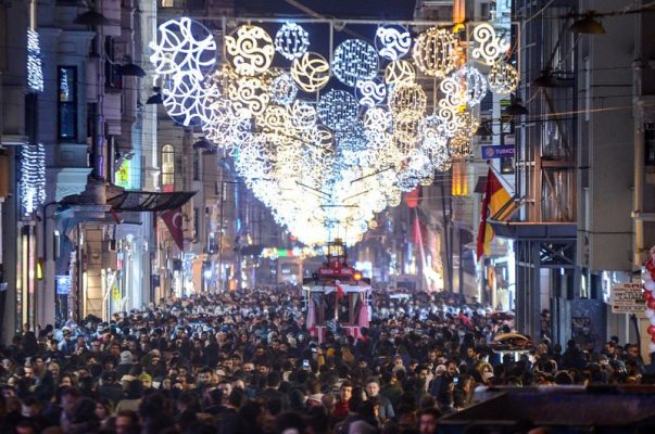 Yılbaşına Türkiye'de girmek isteyen Rus turist sayısı artıyor!