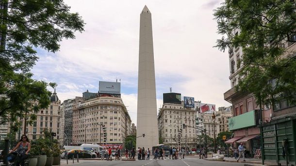 Arjantin'in başkenti Buenos Aires'in simgesi: Obelisco
