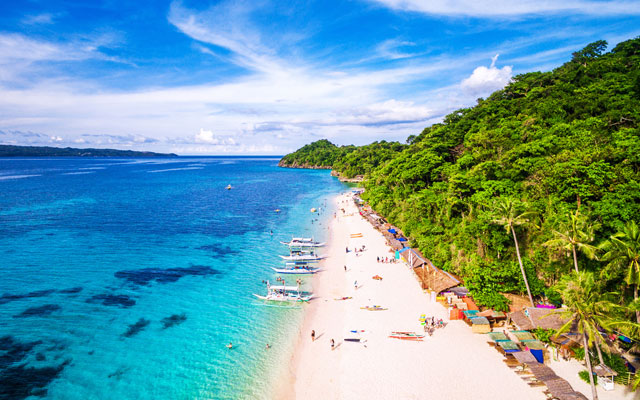 Philippines famous Boracay island to close for repairs