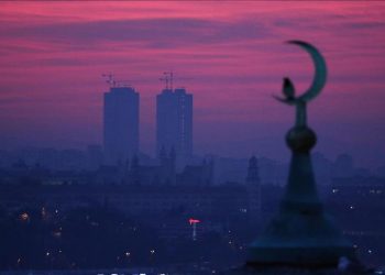 Turkish Nobel laureate novelist to hold photo exhibit