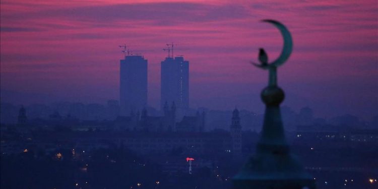 Turkish Nobel laureate novelist to hold photo exhibit