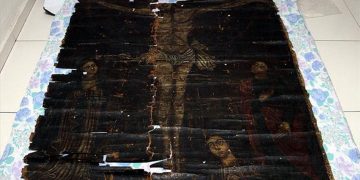 13th-century painting of Jesus under protection