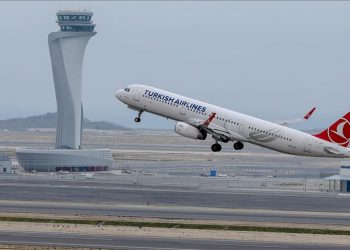 Istanbul Airport serves flights after mega move