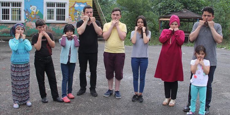 Whistled language to enter university curriculum 1 Whistled language to enter university curriculum