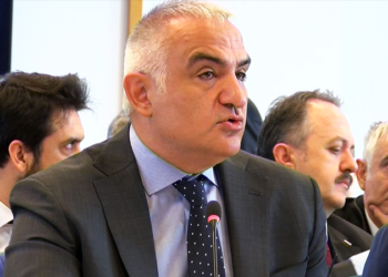 Turkey to open  COVID-19 testing centers at busy airports