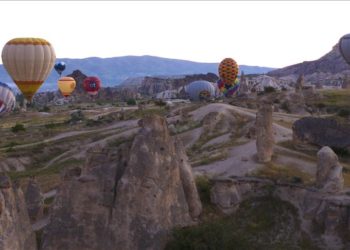 Hot air balloons up in the skies again in Turkey