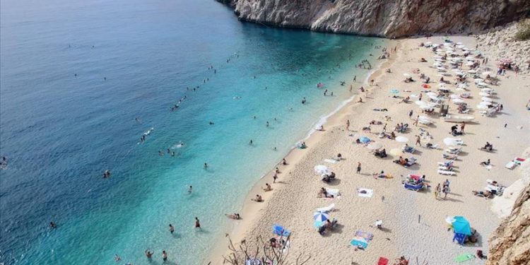 Tourism revenues at $4B in Q3 in Turkey 1 Tourism revenues at $4B in Q3 in Turkey